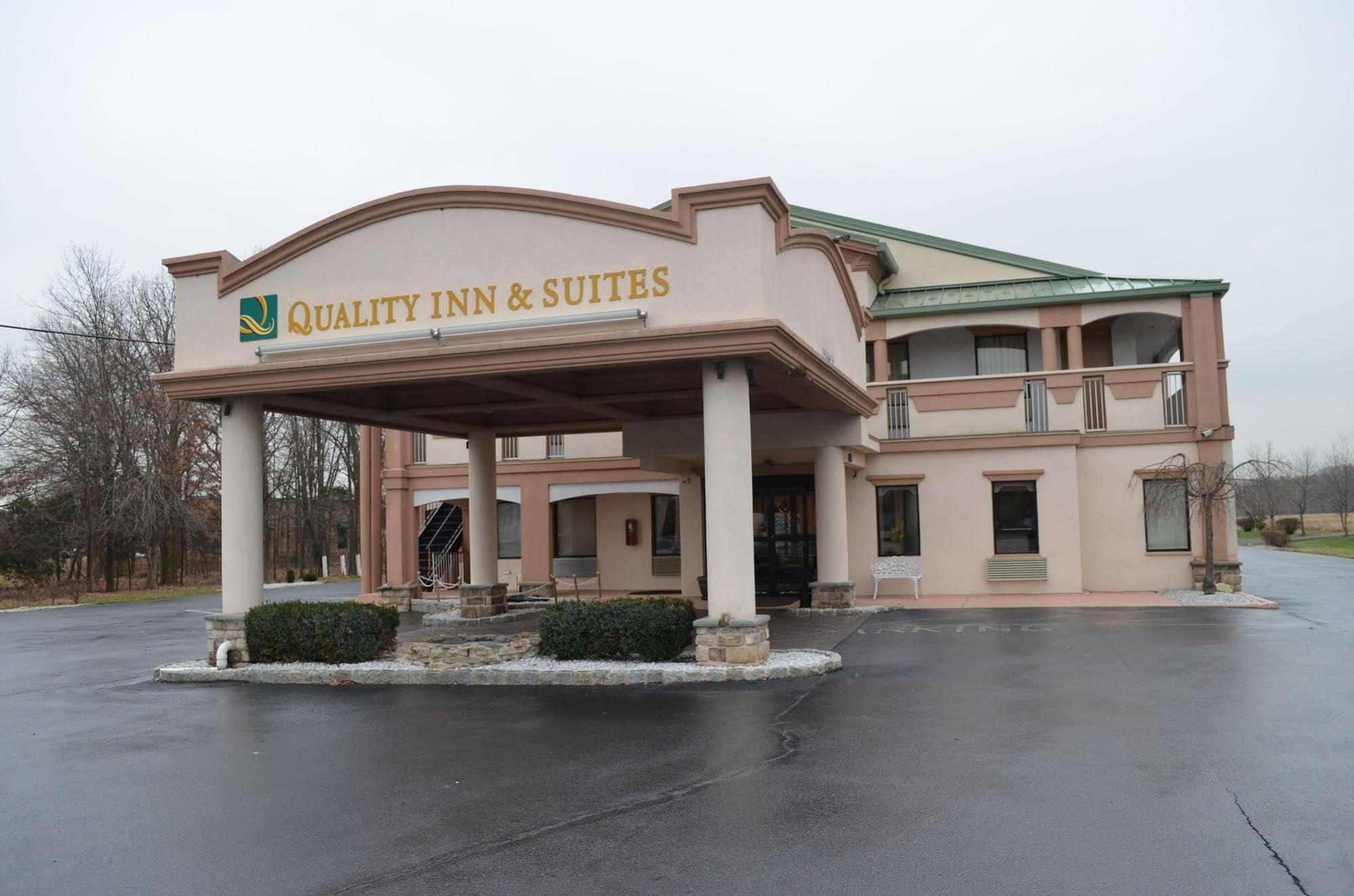 Hotel Quality & Quakertown-allentown 3*